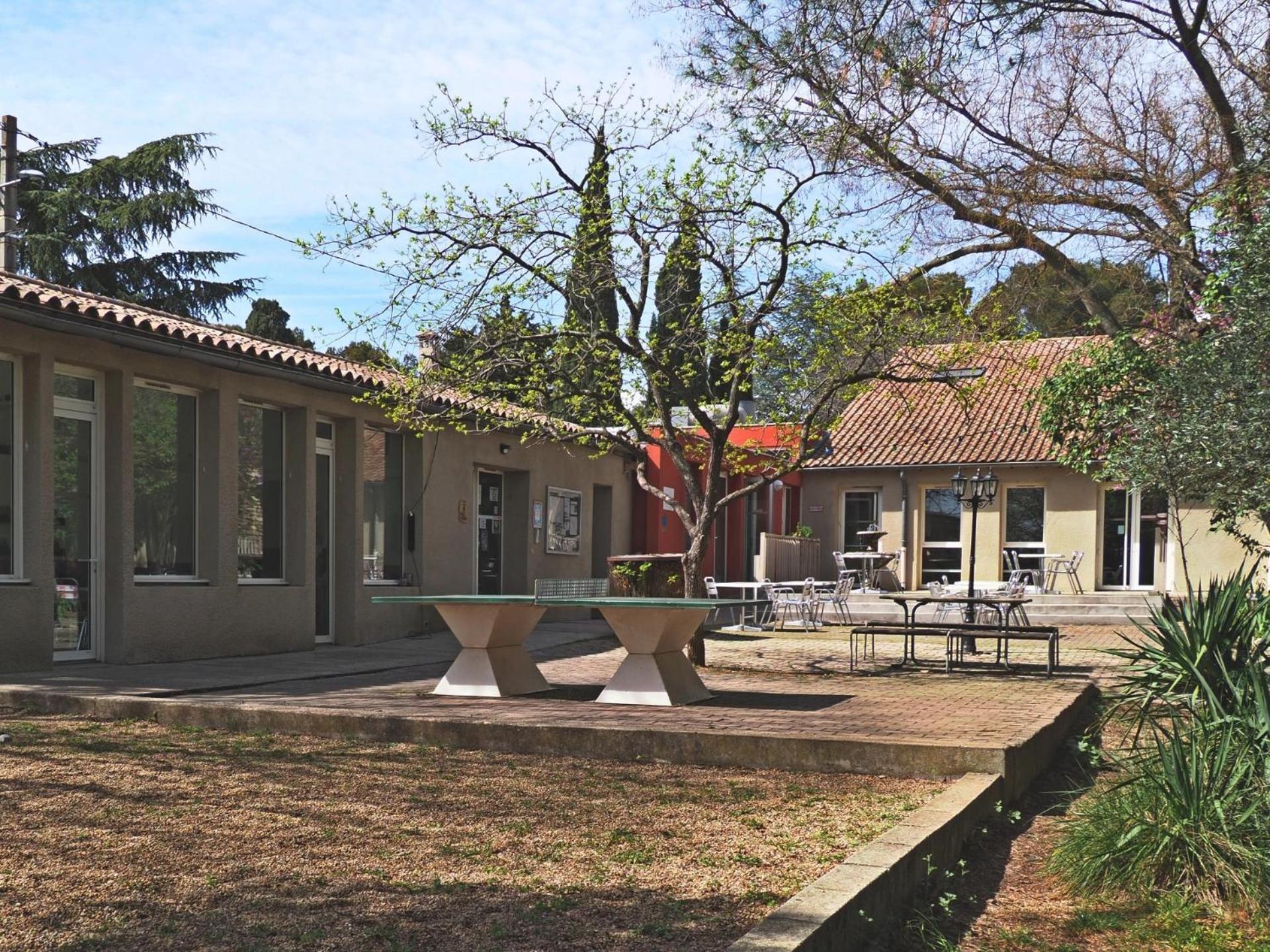 Auberge de Jeunesse HI Nîmes Exterior foto